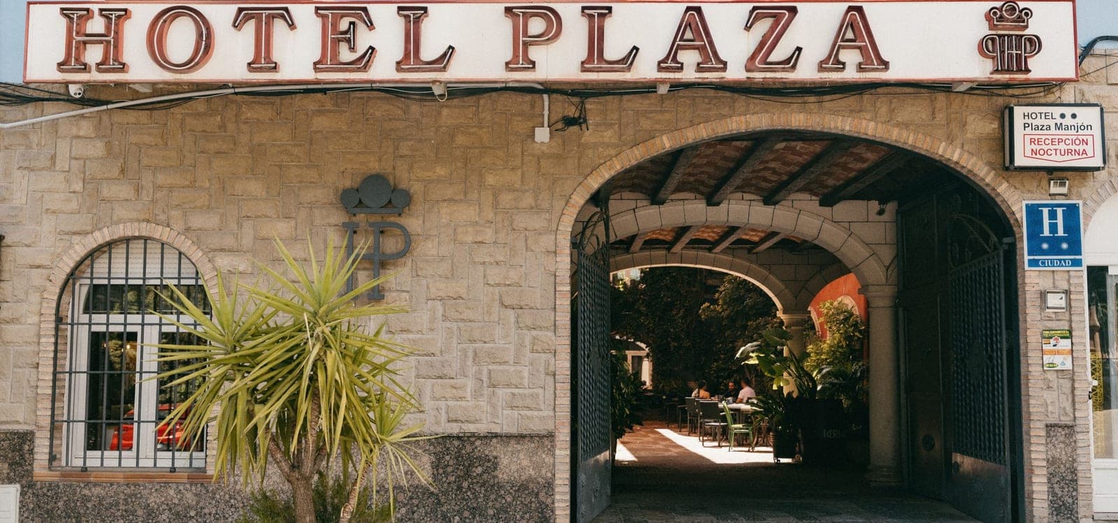 Hotel Plaza Manjón