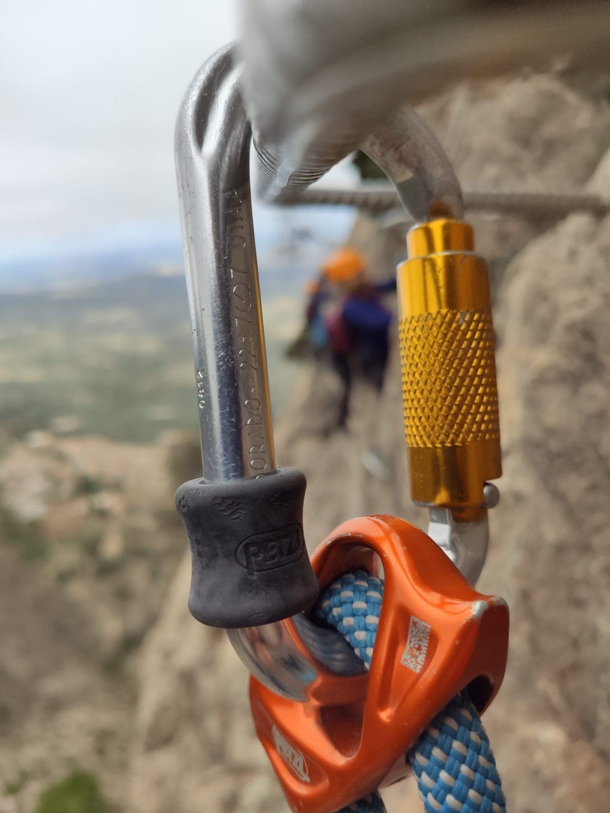 Vía ferrata guiada de Castillo de Locubín (K2) con guía titulado