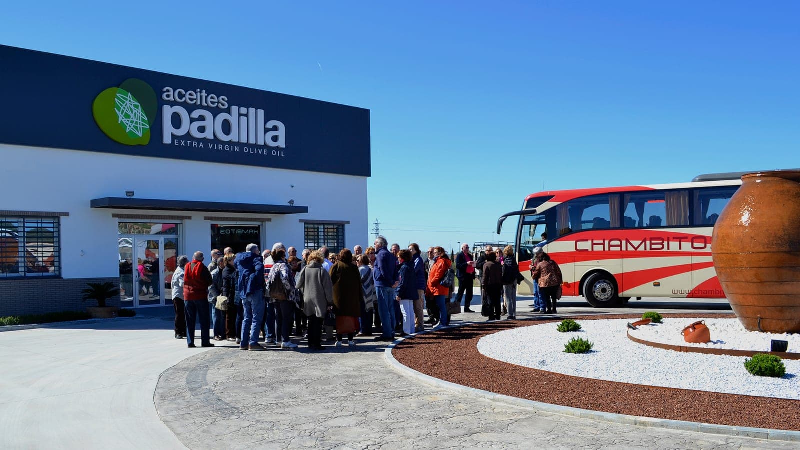 Visita a una almazara y a un taller de alfarería en Bailén con cata de AOVE